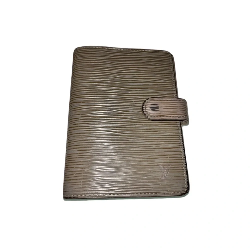 LOUIS VUITTON Small Gray Epi Leather Ring Agenda Cover